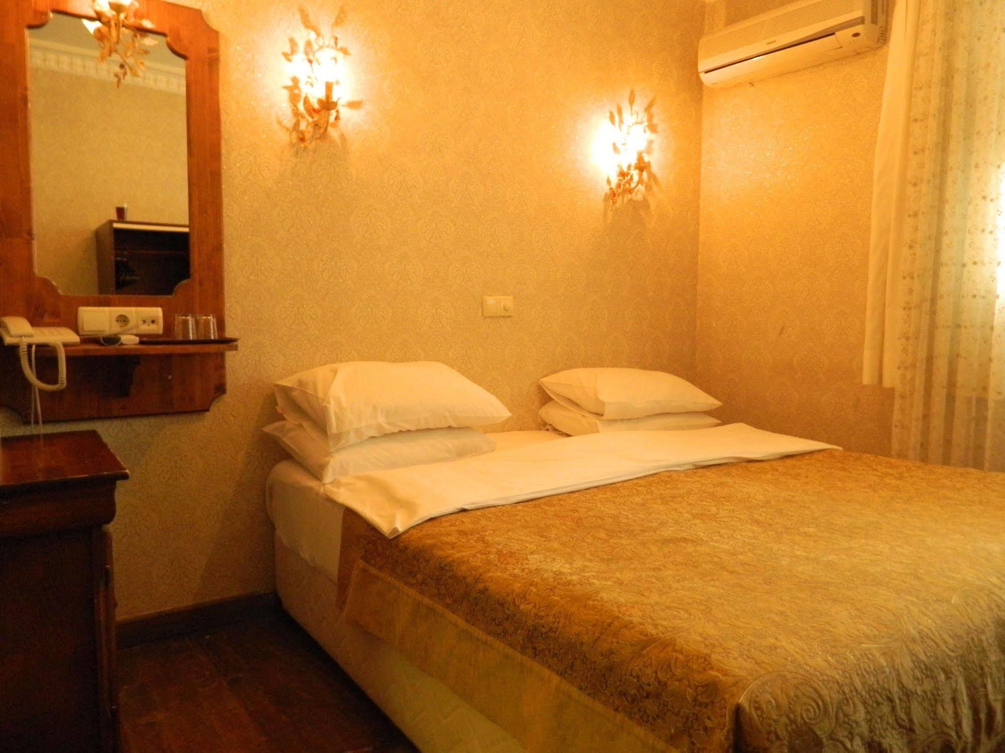 Apricot Hotel Istanbul Exterior photo
