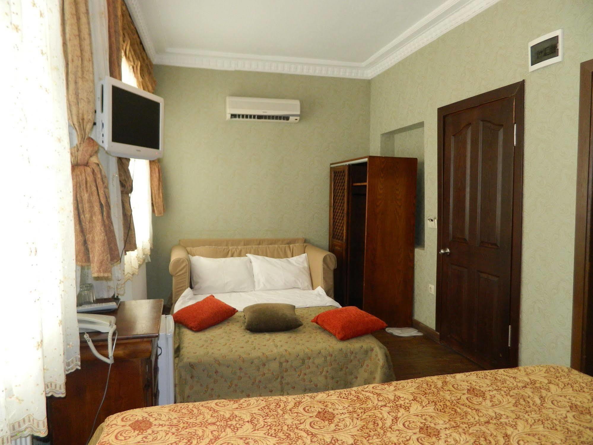 Apricot Hotel Istanbul Exterior photo