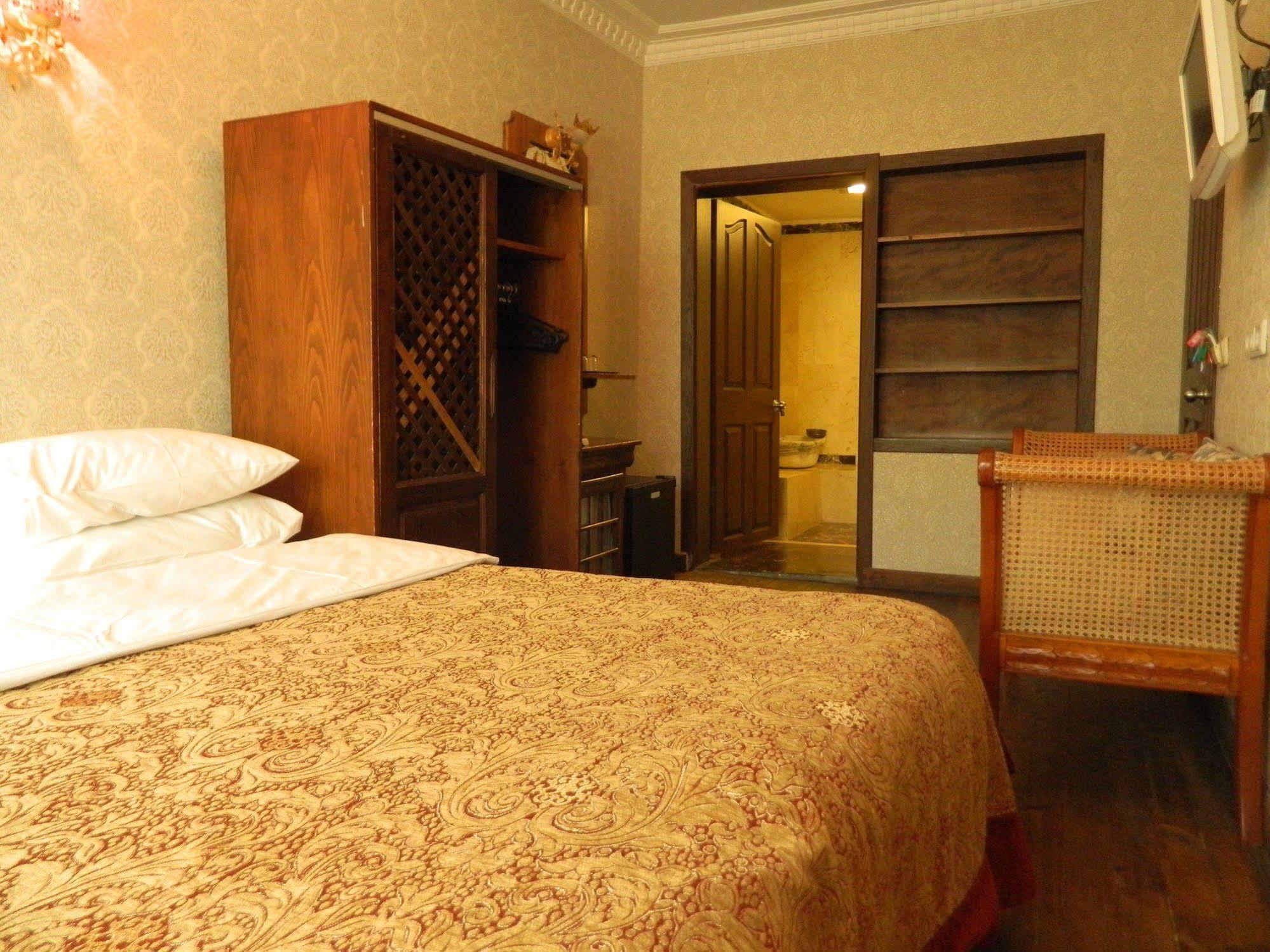 Apricot Hotel Istanbul Exterior photo